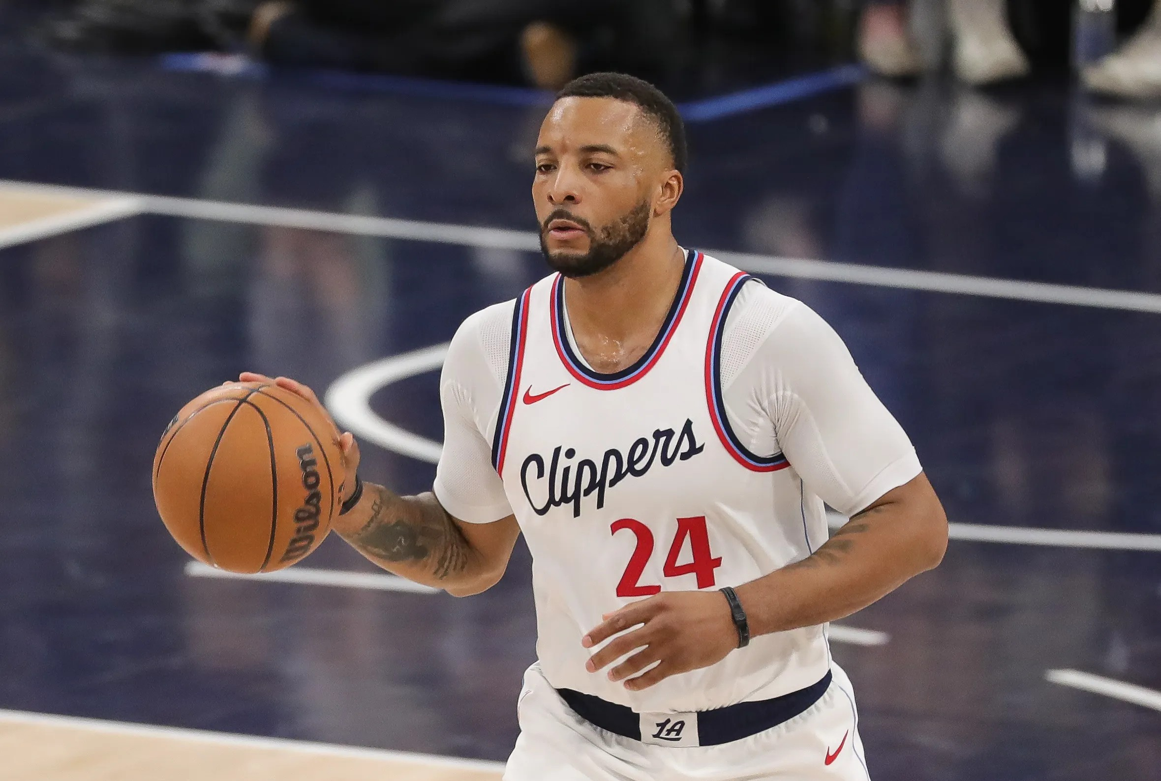 关键时刻体能课后；洛杉矶快船状态回暖备战意甲；赛场秩序良好；资深球员宣示担当的简单介绍