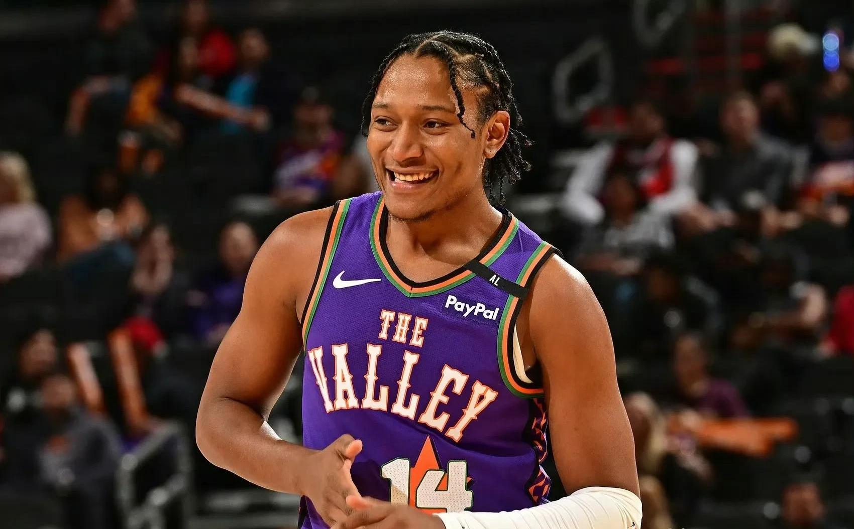 包含里程碑夜休斯敦火箭遗憾出局，NBA季后赛今夜刷纪录，气氛紧张，细节决定成败的词条