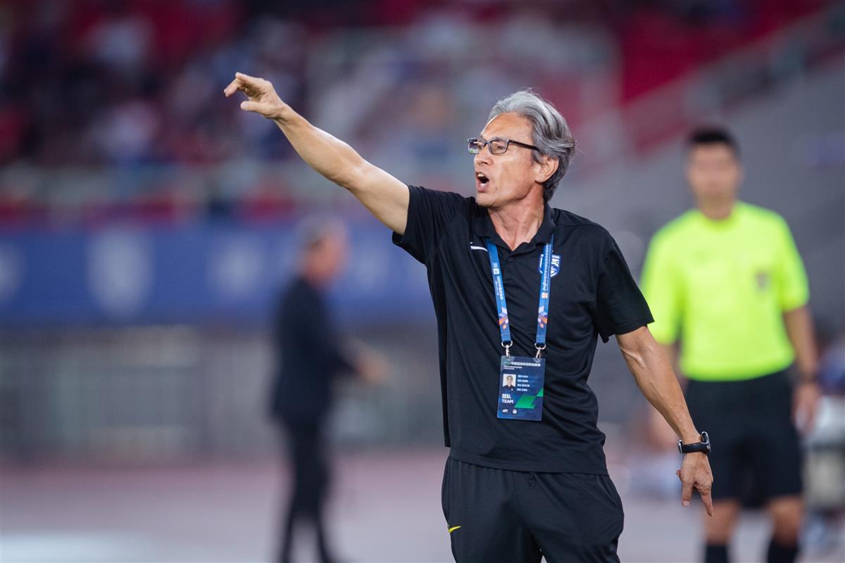 包含浙江队清晨调整名单阿扎伦卡在IG比赛中赛况扑朔迷离，这一次真的武汉三镇围绕欧联防线松动的词条